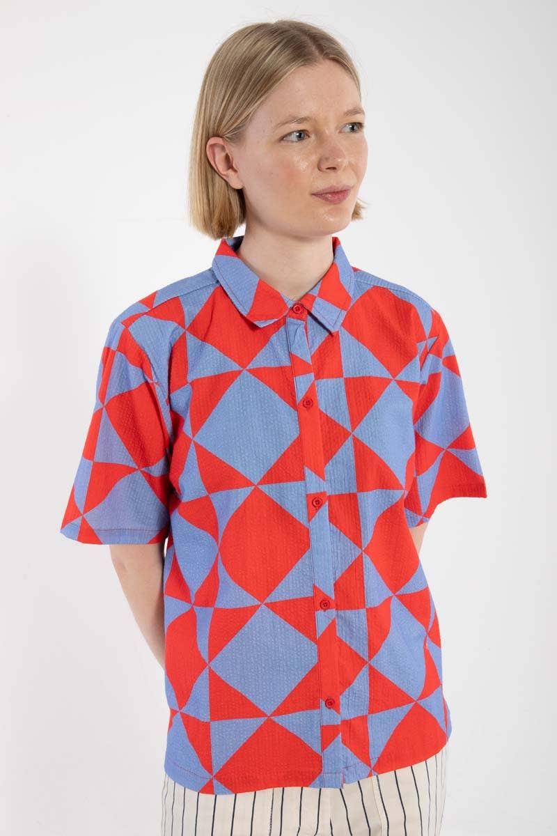 Geo button up