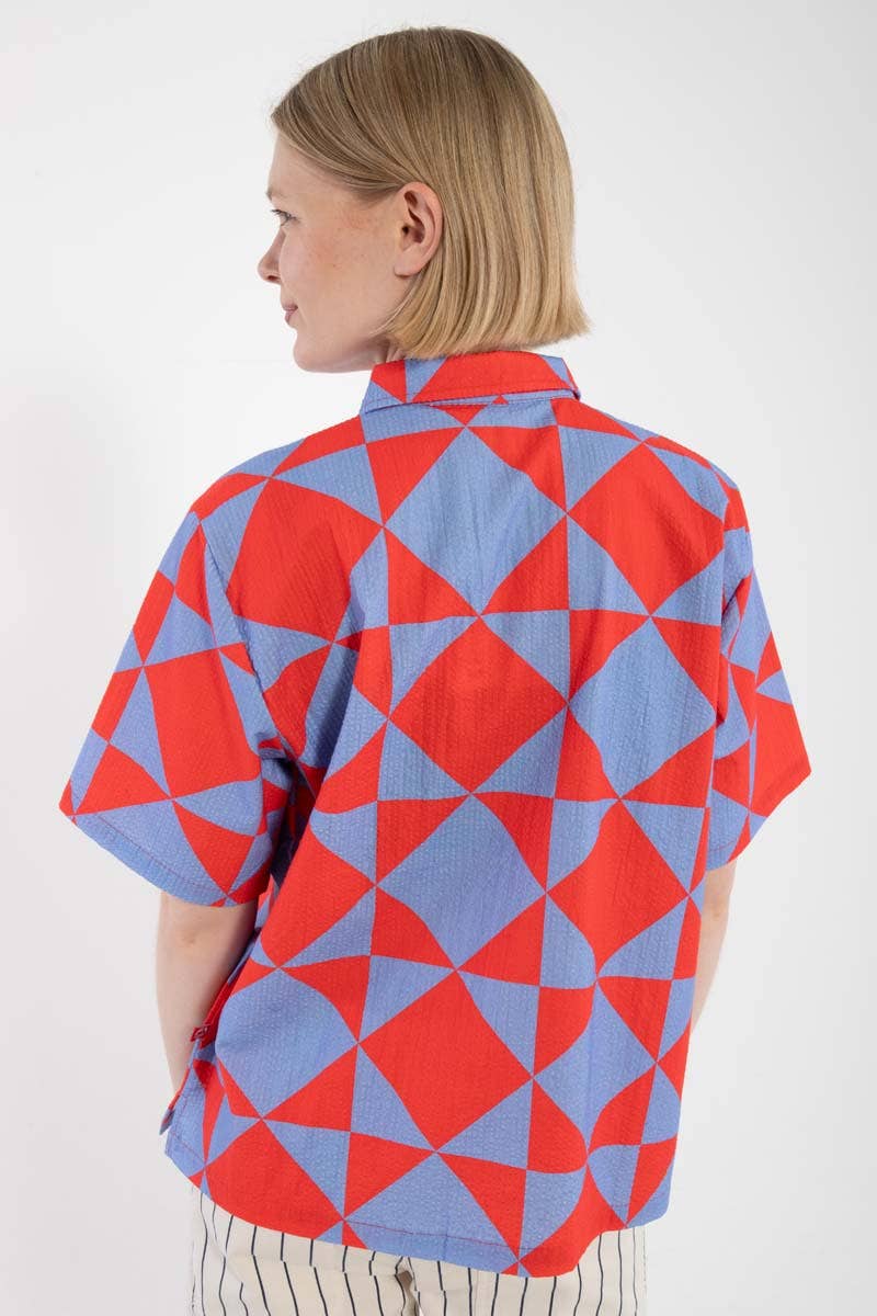Geo button up